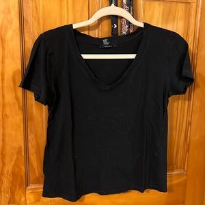 Womens Forever 21 Black V-neck Size Medium